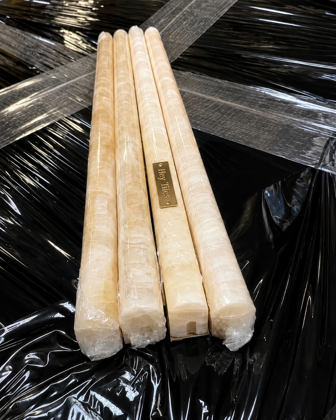 Honey Onyx Molding Pencil Liner 1/2x12 Polished