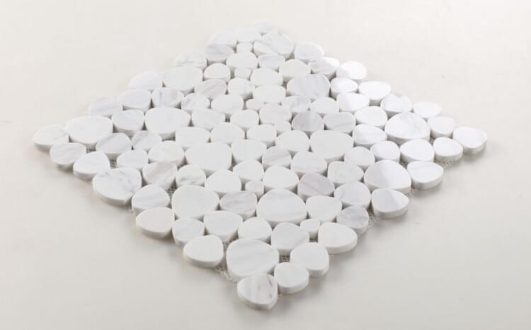 Heart-shaped white Volakas marble mosaic, 12 x 12 inches, polished finish, 3/8" thick, elegant home decor.