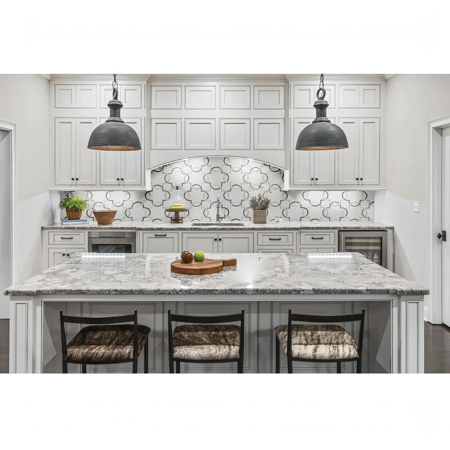 MSI Bianco Quatrefoil 12 in. x 12 in. x 10mm Polished Marble Mesh - Mounted Mosaic Tile - Hey Tiles