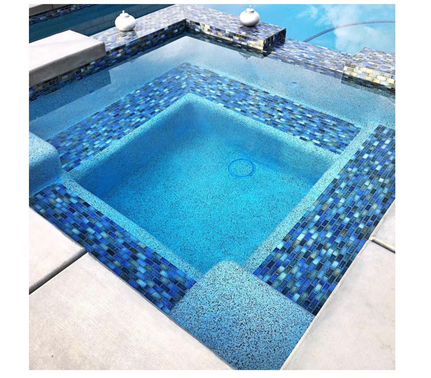 Fujiwa Glasstel Series: Autumn 7/8" x 1-7/8" Porcelain Brick Mosaic Tile