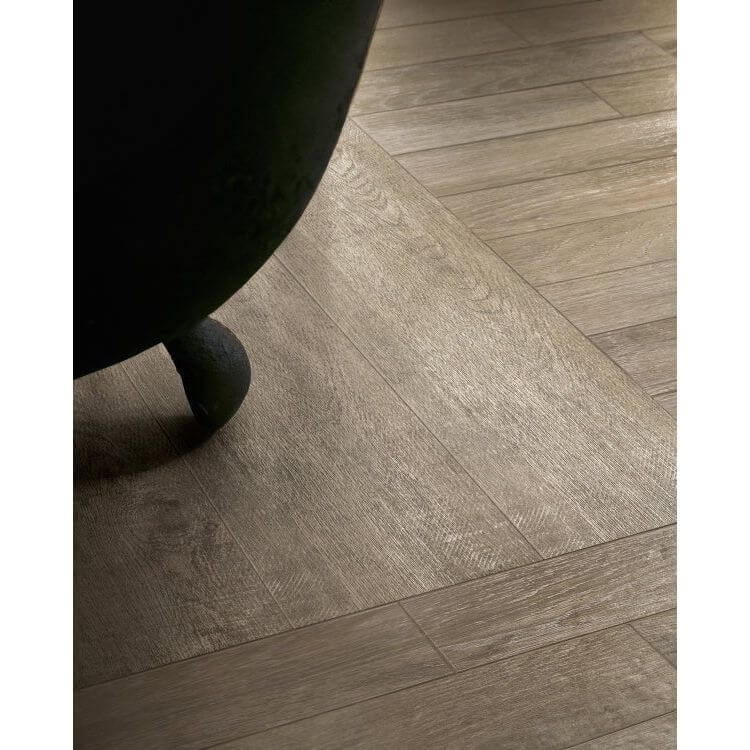 Selection Oak Amber Grip R11 6 x 36 - Hey Tiles