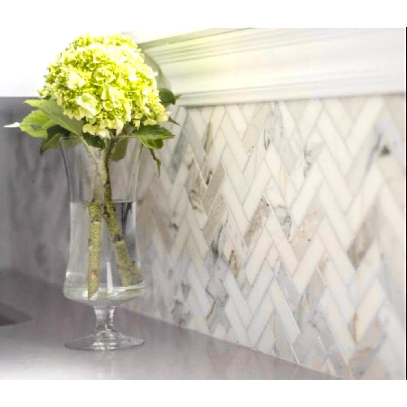 1x3 Calacatta Gold Marble Herringbone Mosaic Tile Polished / Honed - Hey Tiles