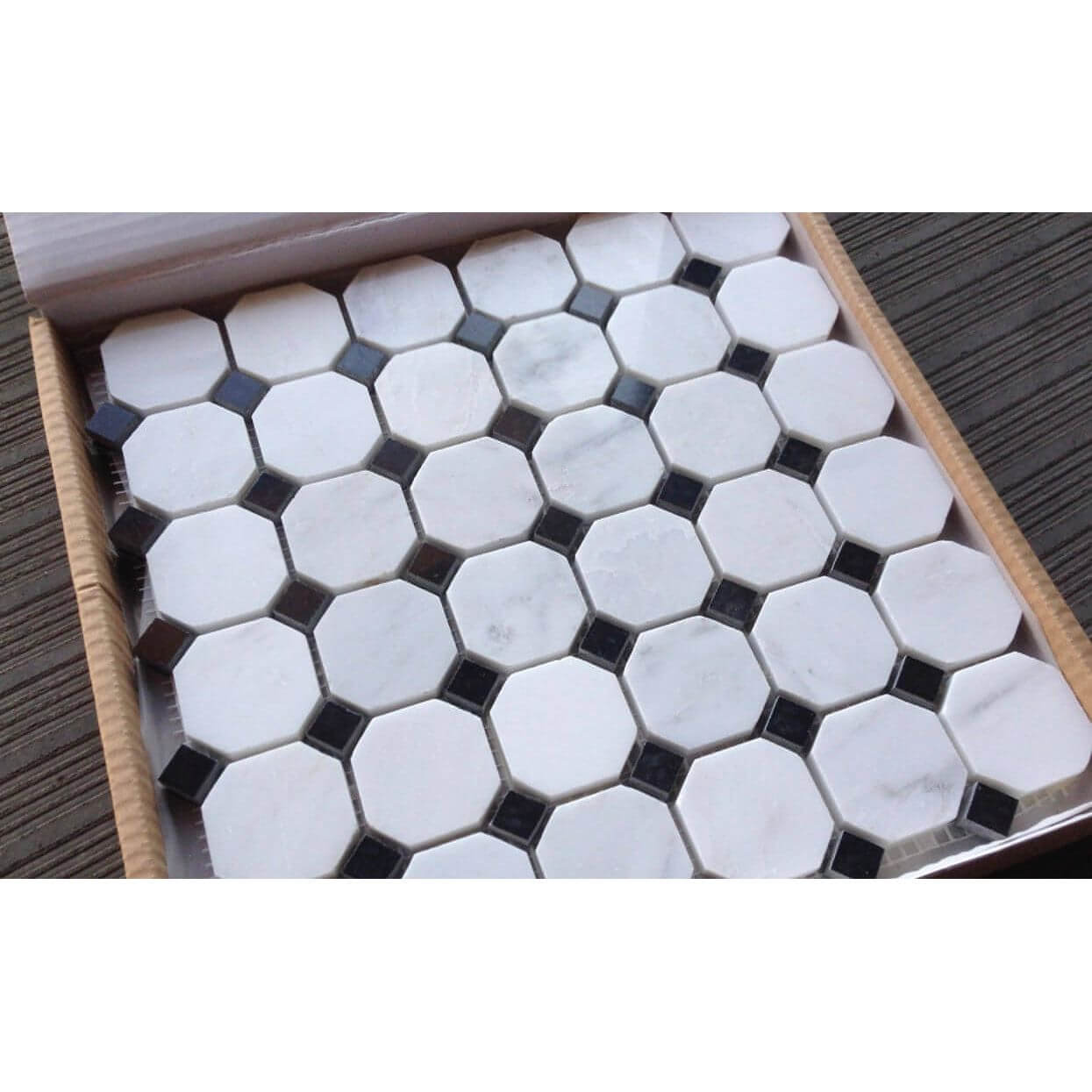 Carrara White Marble Octagon / Nero Marquina Dots - Hey Tiles